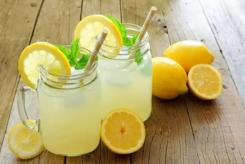 柠檬泡水剩下的柠檬怎么放置