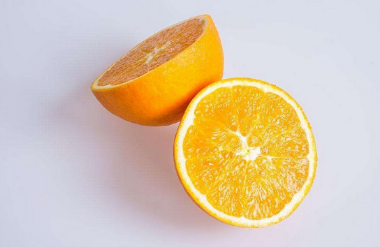 盐蒸橙子要加水吗